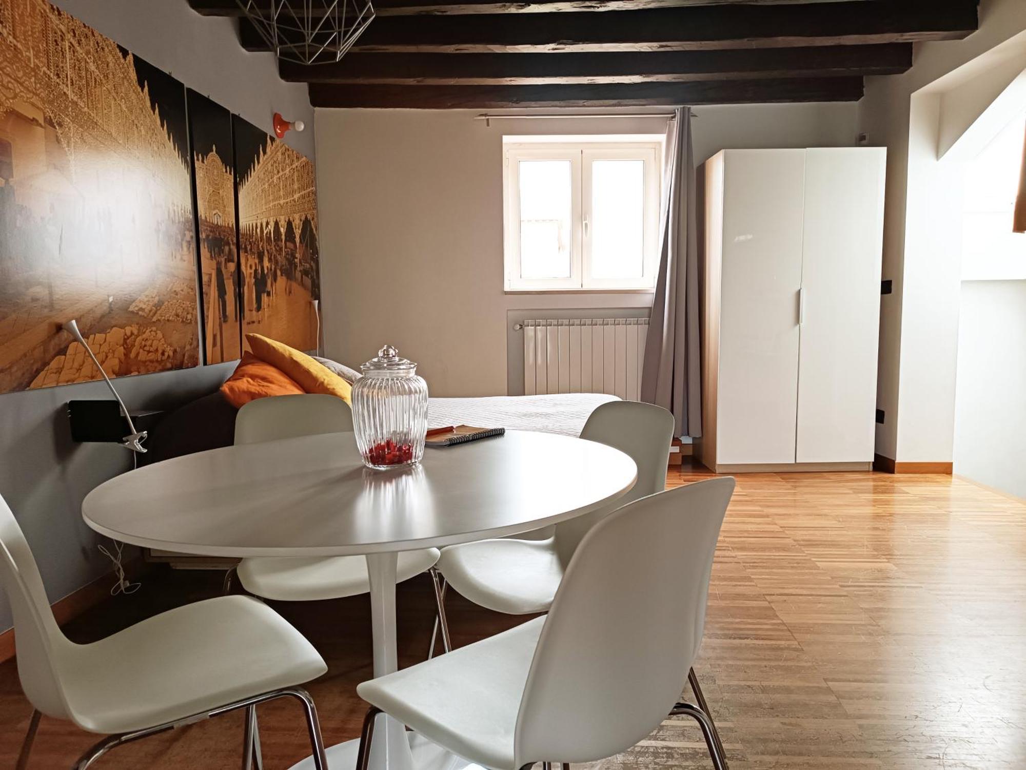 בארי Just Here Apartments - La Mansarda מראה חיצוני תמונה